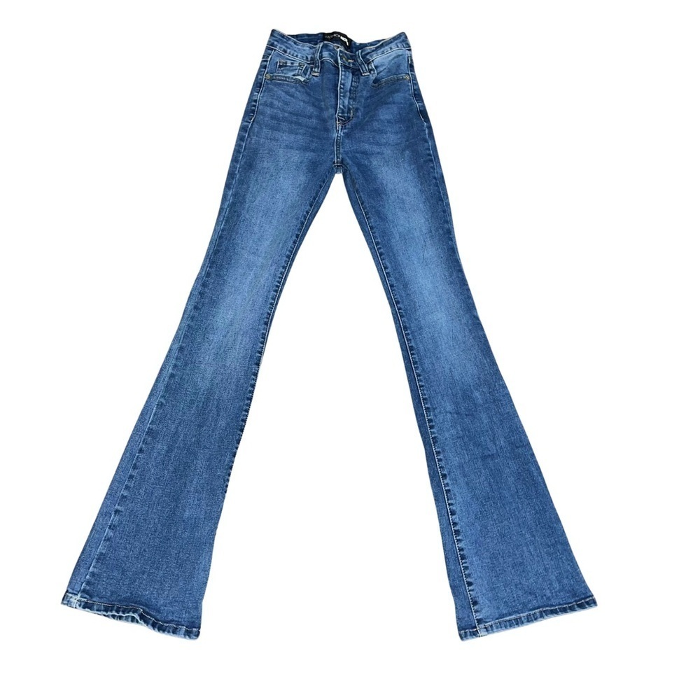Fashion Nova Classic Blue Flared Jeans Size:1 - Picture 2 of 6